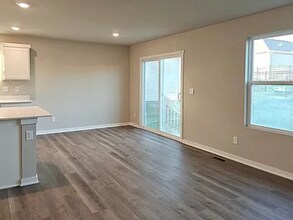 10809 S 178th Ave in Omaha, NE - Building Photo - Building Photo