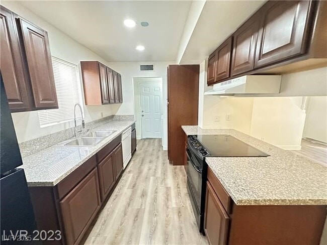 property at 5167 Greene Ln