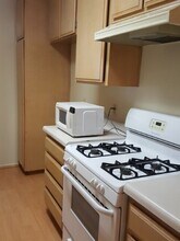 820 S Orange Grove Ave in Los Angeles, CA - Foto de edificio - Building Photo