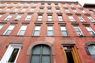 526 Henry St in Brooklyn, NY - Building Photo - Building Photo