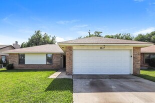2717 Paxton Pl in Spencer, OK - Building Photo