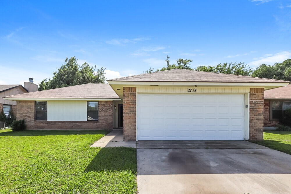 2717 Paxton Pl in Spencer, OK - Building Photo