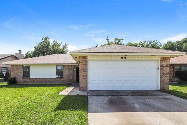 property at 2717 Paxton Pl