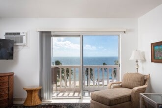 2601 S Roosevelt Blvd in Key West, FL - Building Photo - Building Photo