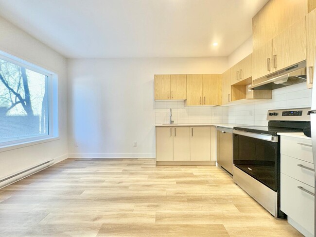 2693 Bd Pie-IX in Montréal, QC - Building Photo - Building Photo