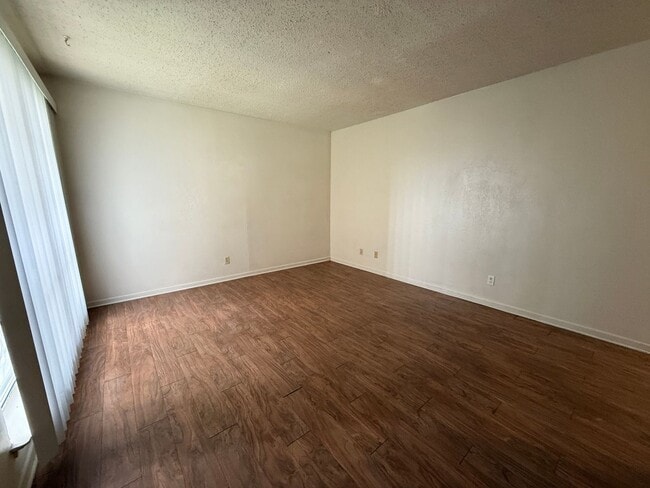 4306 Lake Rd in Killeen, TX - Foto de edificio - Building Photo