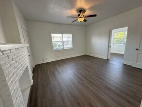 107 SW 2nd Ave in Boynton Beach, FL - Building Photo - Building Photo
