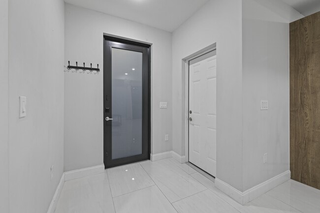 2906 65th St W in Lehigh Acres, FL - Building Photo - Building Photo