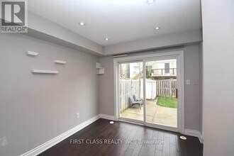 42 Village Vista Way in Vaughan, ON - Building Photo - Building Photo