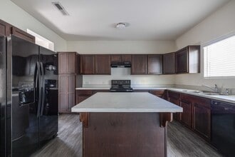 710 Yorkshire Dr in Albemarle, NC - Building Photo - Building Photo