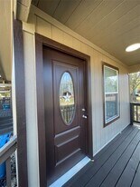 110 Crockett St in Valley View, TX - Building Photo