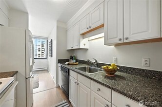 2101 3rd Ave in Seattle, WA - Foto de edificio - Building Photo