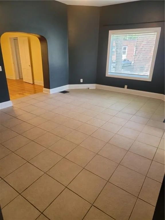 2815 Cottage Grove Ave in Des Moines, IA - Building Photo - Building Photo