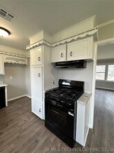 6305 E Newton St in Tulsa, OK - Building Photo - Building Photo