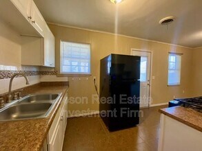 9434 Woodcrest Dr in Shreveport, LA - Building Photo - Building Photo