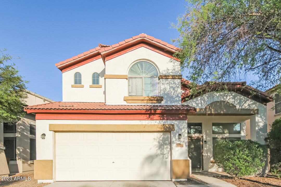 16731 N 172nd Ave in Surprise, AZ - Building Photo