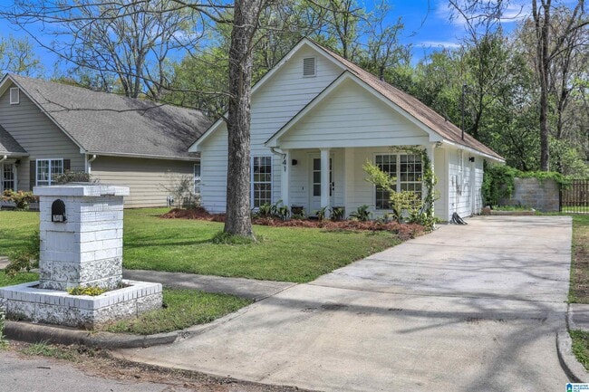 property at 741 47th Pl S