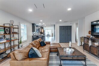 1815 Hillcrest St in Fort Worth, TX - Building Photo - Building Photo