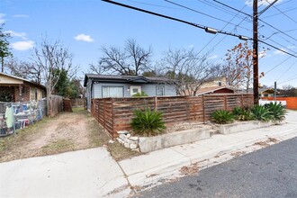 3110 E 12th St in Austin, TX - Building Photo - Building Photo