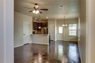 182 Samuel Dr in Mustang Ridge, TX - Building Photo - Building Photo