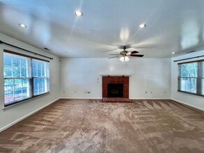 312 Tarneywood Dr in Chesapeake, VA - Building Photo - Building Photo