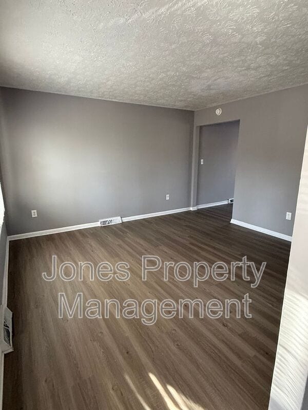 property at 1416 Meadow Ave