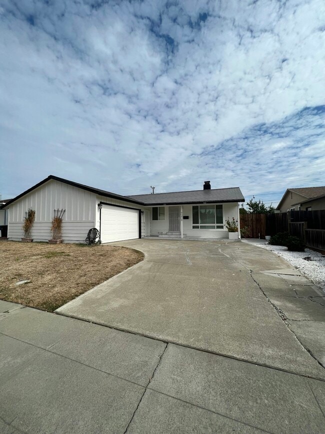 40458 Landon Ave in Fremont, CA - Building Photo - Building Photo