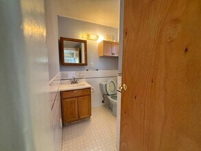 9 Yorkshire Ave in Stony Brook, NY - Building Photo - Building Photo