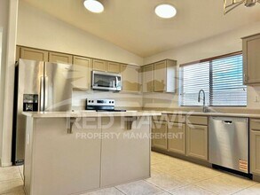 9750 E Kiva Ave in Mesa, AZ - Building Photo - Building Photo