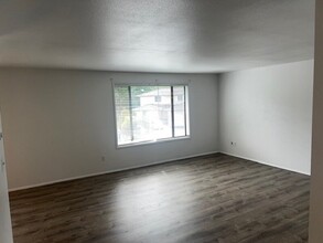 514 Main Pl in Lynden, WA - Building Photo - Building Photo