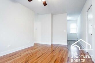 619 W Melrose St in Chicago, IL - Building Photo - Building Photo