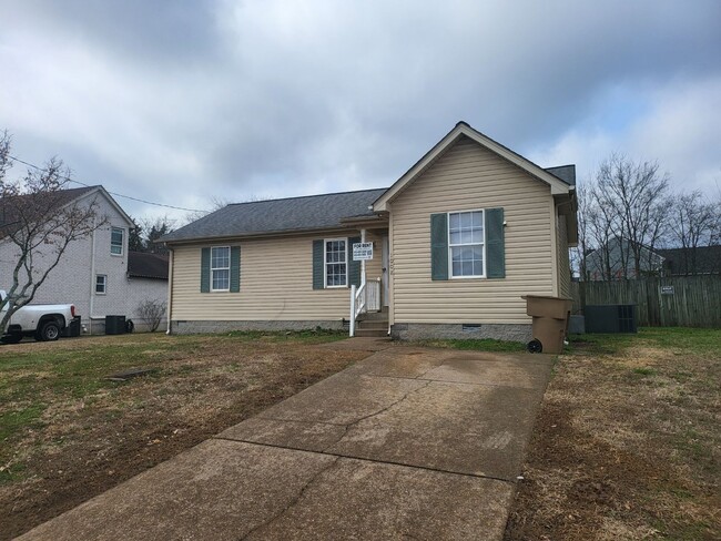 property at 1008 Pin Oak Dr