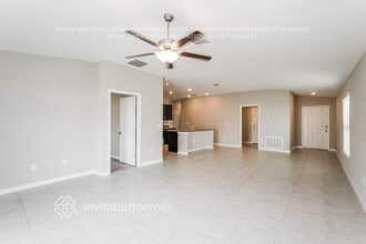 1426 Flower Dust Dr in Ruskin, FL - Foto de edificio - Building Photo