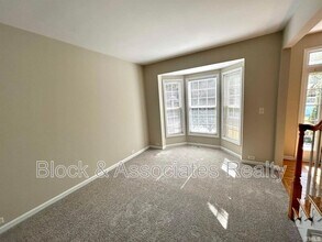 508 Hickorywood Blvd in Cary, NC - Building Photo - Building Photo