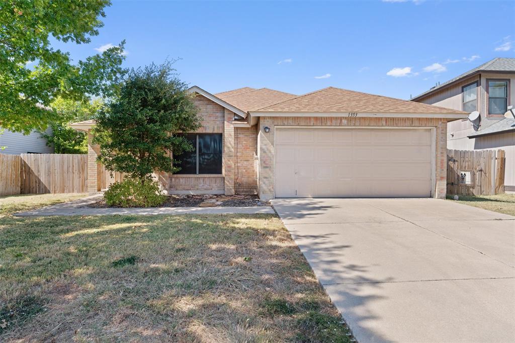 1353 Lakeside Loop in Round Rock, TX - Building Photo
