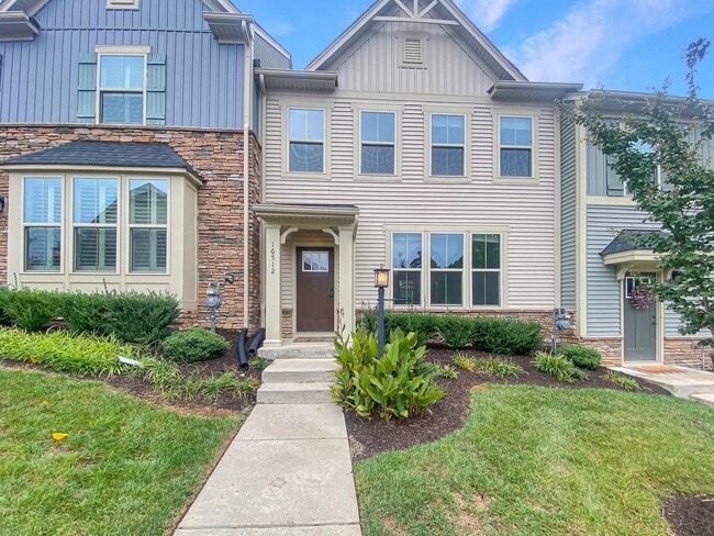 property at 16512 Thornapple Aly