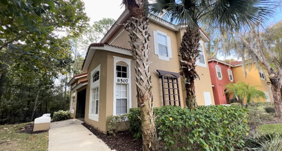 8507 Crystal Cove Loop in Kissimmee, FL - Foto de edificio - Building Photo