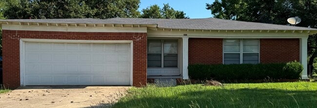 property at 203 W Carolanne Blvd
