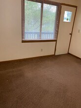 101 S Shafer St, Unit C10 in Athens, OH - Building Photo - Building Photo