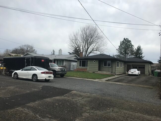 364 S 8th St in Saint Helens, OR - Building Photo - Building Photo