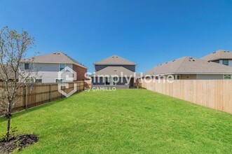 3704 Job Dr in Ennis, TX - Building Photo - Building Photo