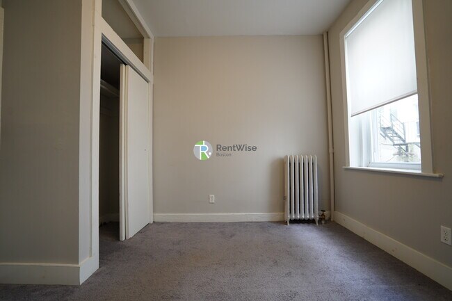 159 Kelton St, Unit 12A in Boston, MA - Building Photo - Building Photo