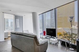 3726 S Las Vegas Blvd in Las Vegas, NV - Building Photo - Building Photo