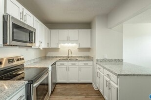 Kate's View in Chattanooga, TN - Building Photo