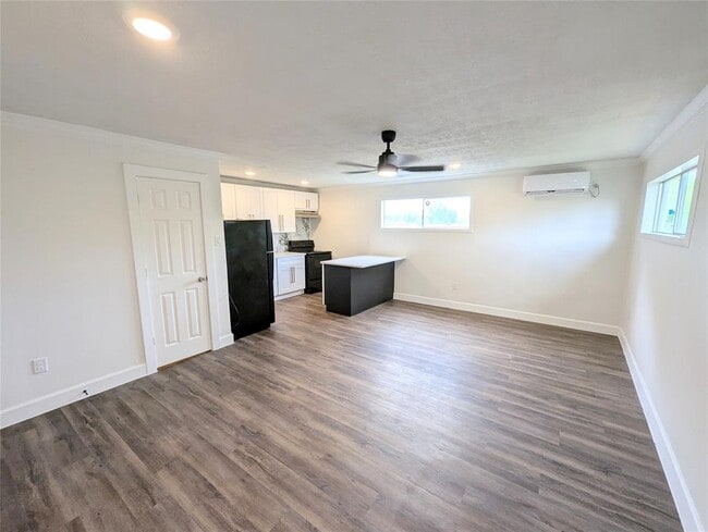 2306 Garvey Dr in Pasadena, TX - Building Photo - Building Photo