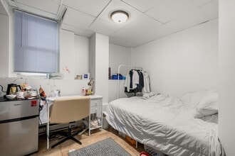 2 Colliston Rd, Unit 2B in Boston, MA - Foto de edificio - Building Photo