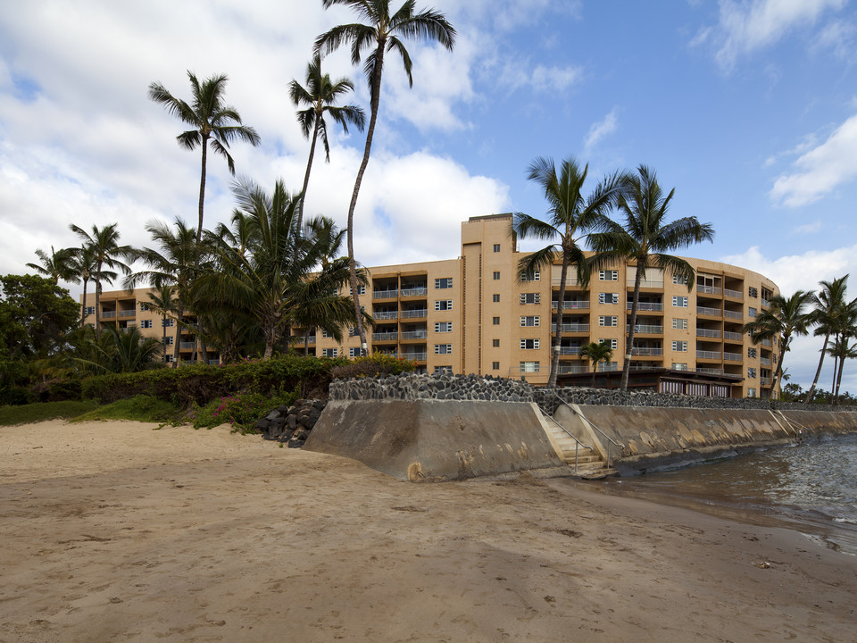 Menehune Shores in Kihei, HI - Building Photo