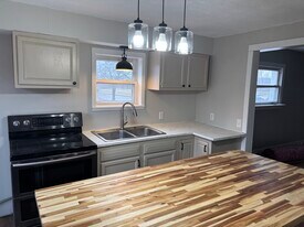 668 Sullivan St, Unit A in Elmira, NY - Building Photo