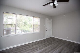 5 Clement Dr in Little Rock, AR - Foto de edificio - Building Photo