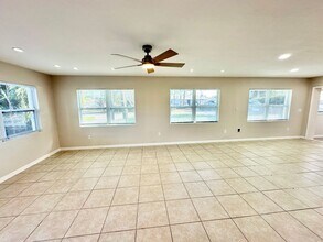 1177 N Alhambra Cir in Naples, FL - Building Photo - Building Photo